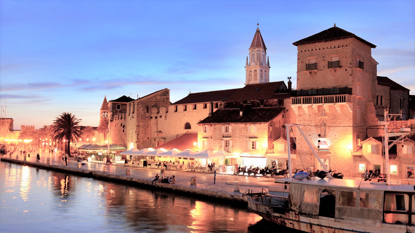 Visit the center town